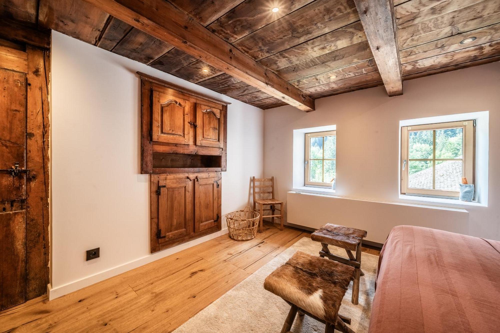 Le - By Emerald Morzine