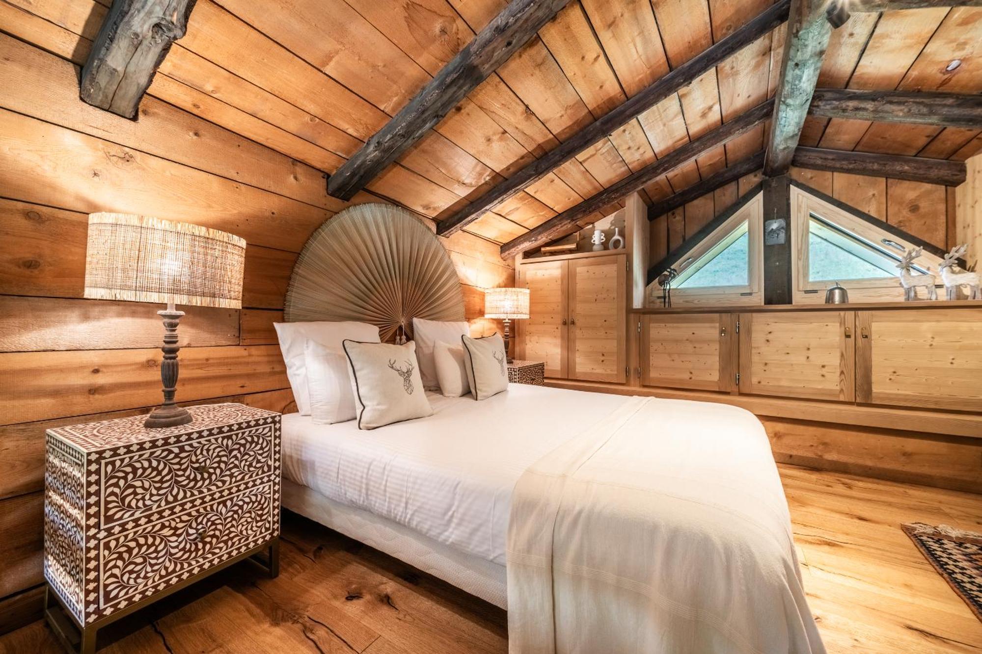 Chalet Le - By Emerald *