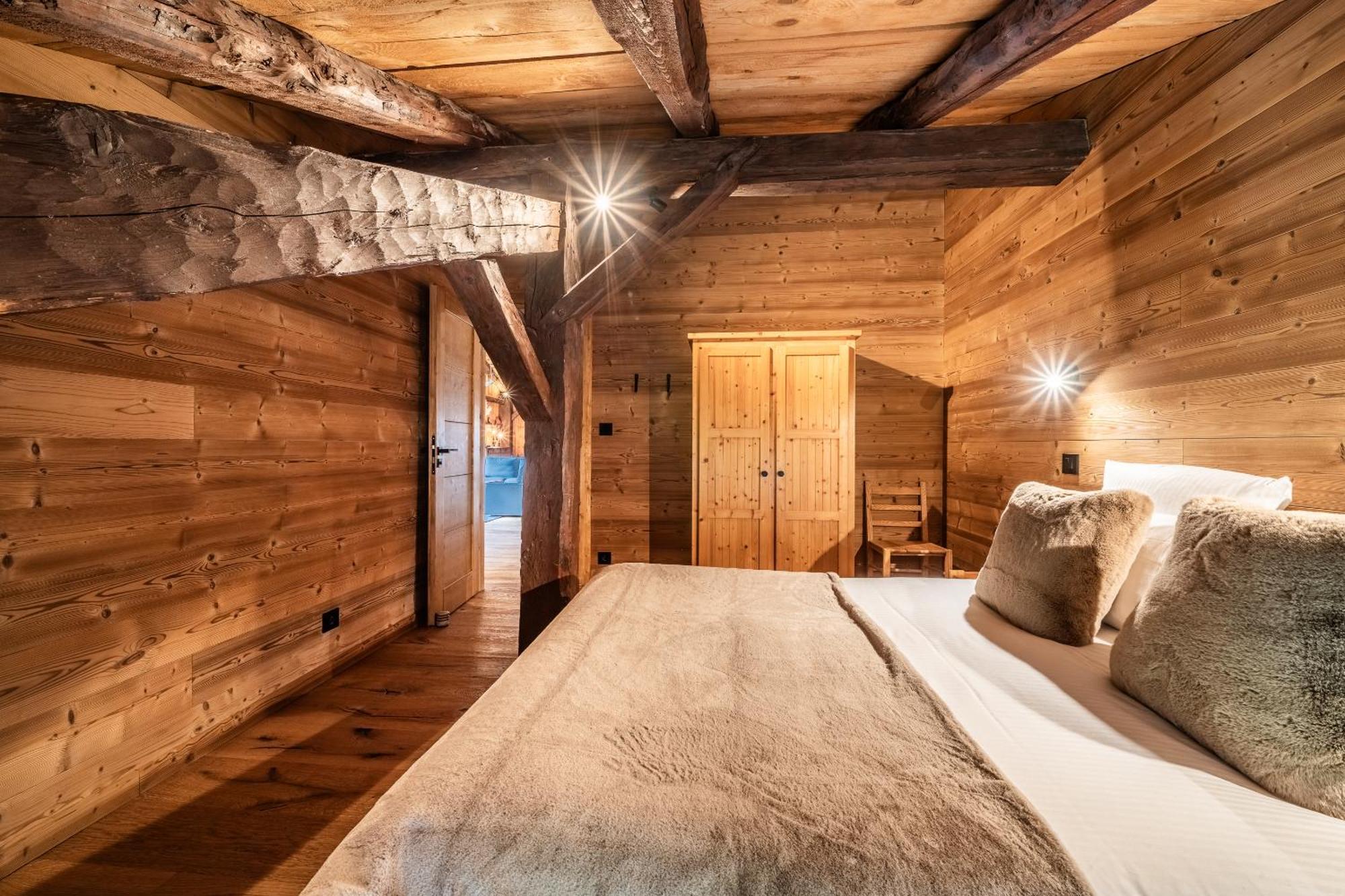 Chalet Le - By Emerald *