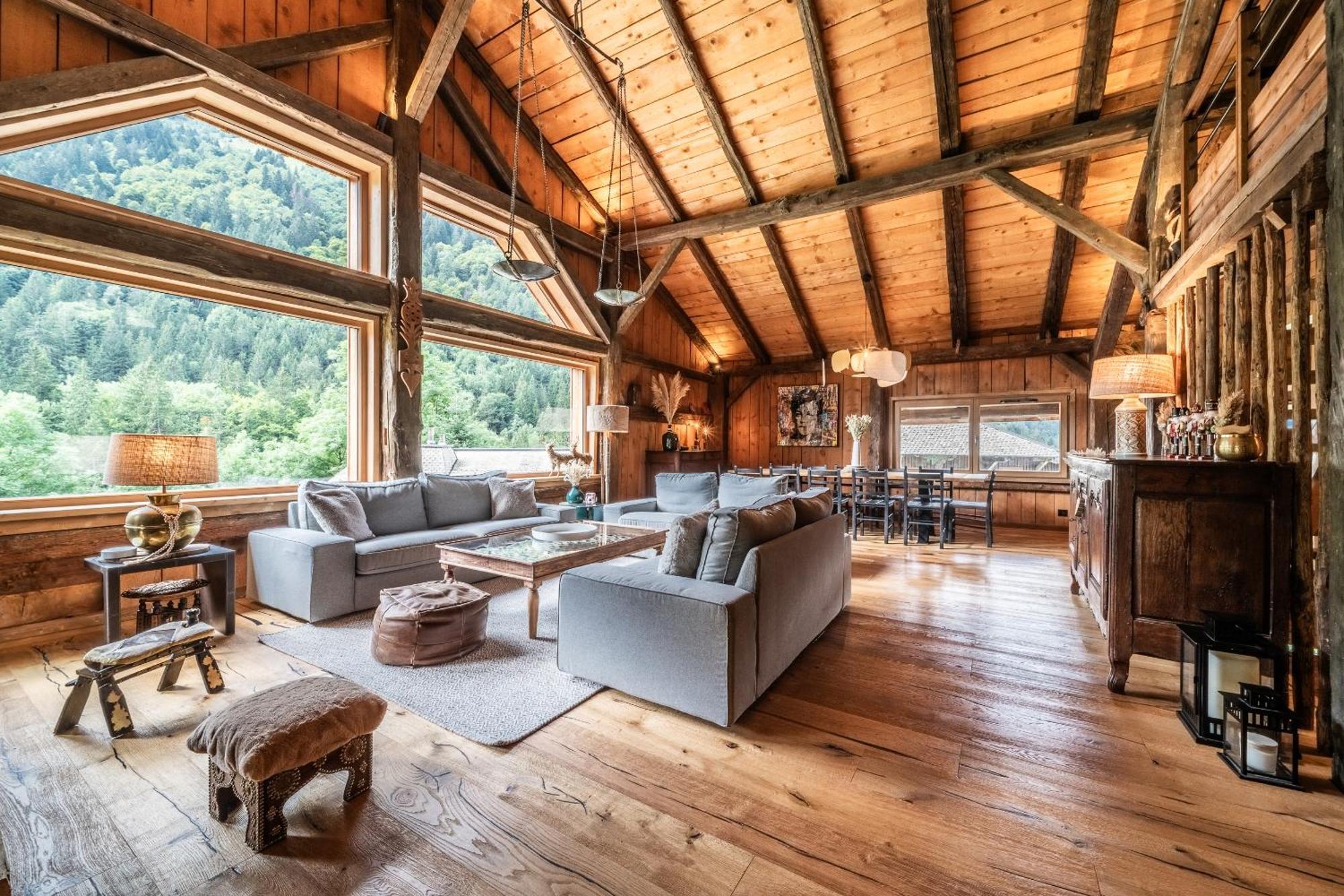 Le - By Emerald Chalet *